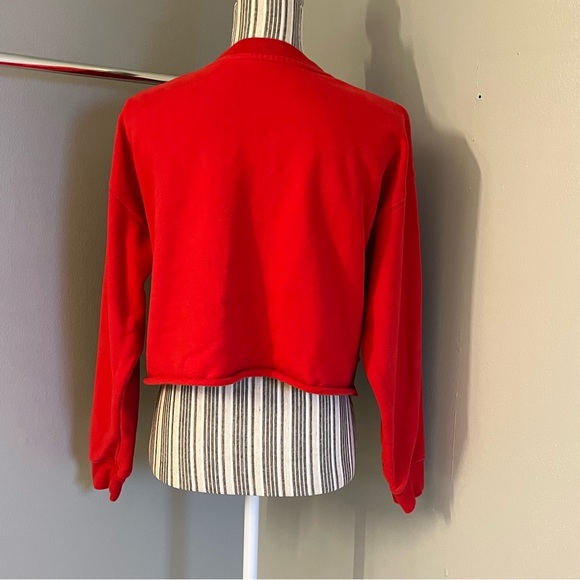 Levis Womens Red White Long Sleeve Cropped Oversized Pullover Sweatshirt… - Picture 4 of 13